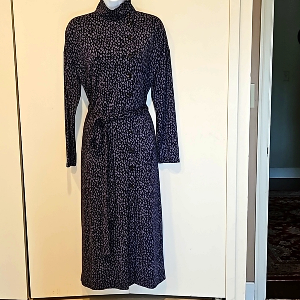Ann Taylor Gray and Black Printed Long Sleeve Midi Dress